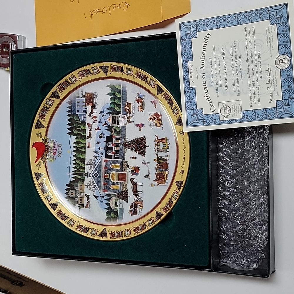 Charles Wysocki Christmas Love 2000 collector plate w/COA